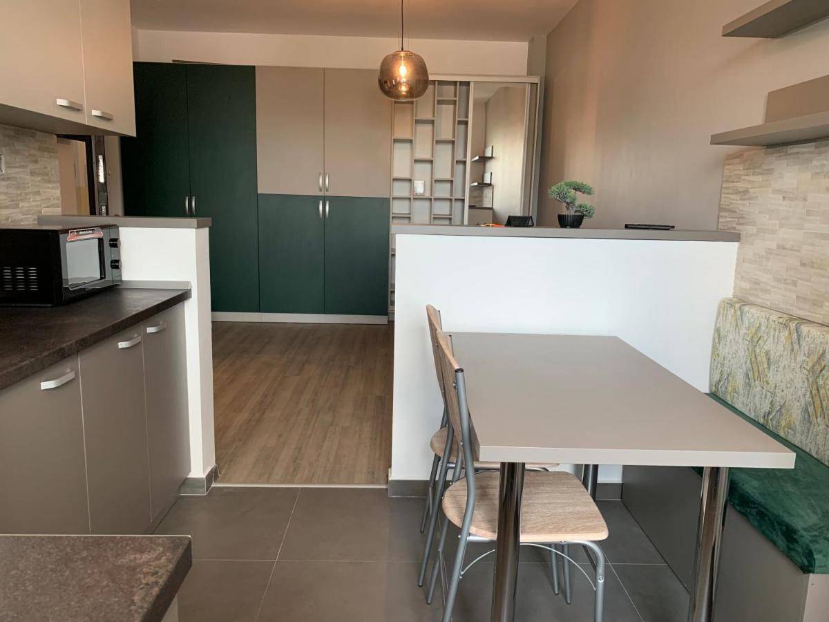 Tod Apartments Palas Iasi Buitenkant foto